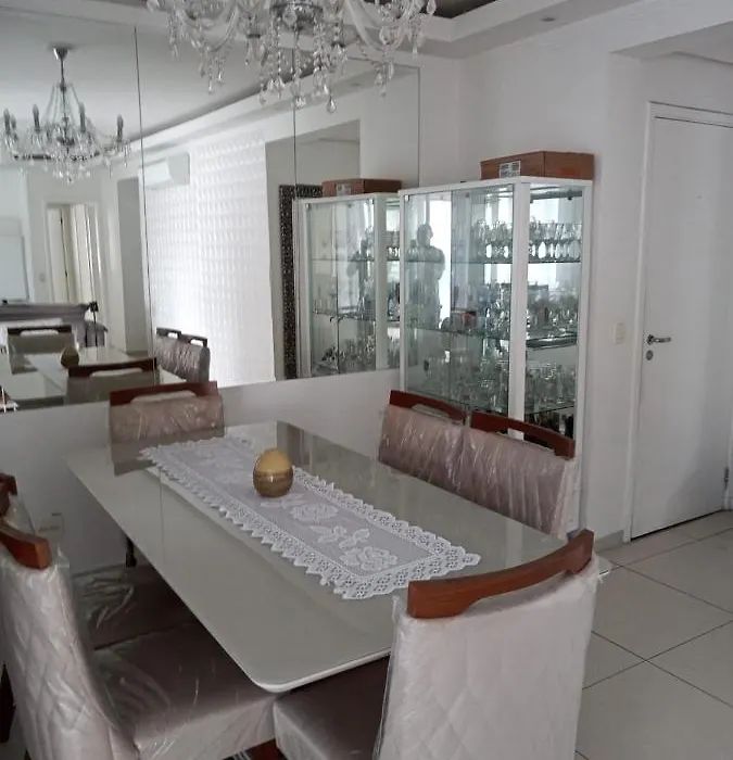 Excelente apartamento em Condomínio na praia das Astúrias-1