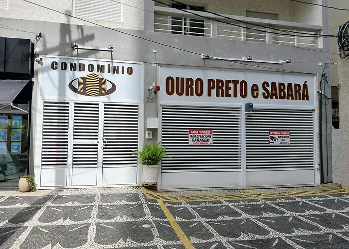 Ótima Kitnet pé na areia na praia de Pitangueiras c/ vista para o mar. Guarujá
